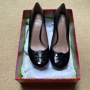Lightly worn Tory Burch block heel